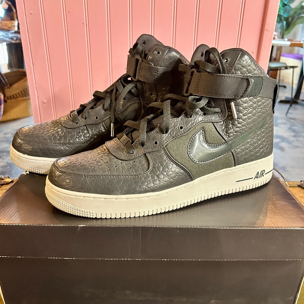 Air Force 1 High Premium LE